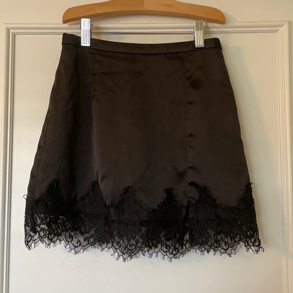 URBAN OUTFITTERS SKIRT